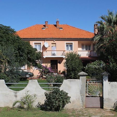 Apartments For Families With Children Privlaka, Zadar - 5747 Exterior foto